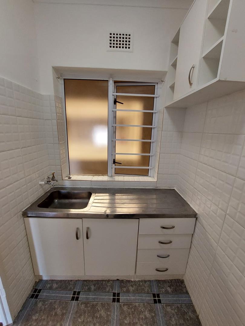 To Let 1 Bedroom Property for Rent in Mowbray Western Cape